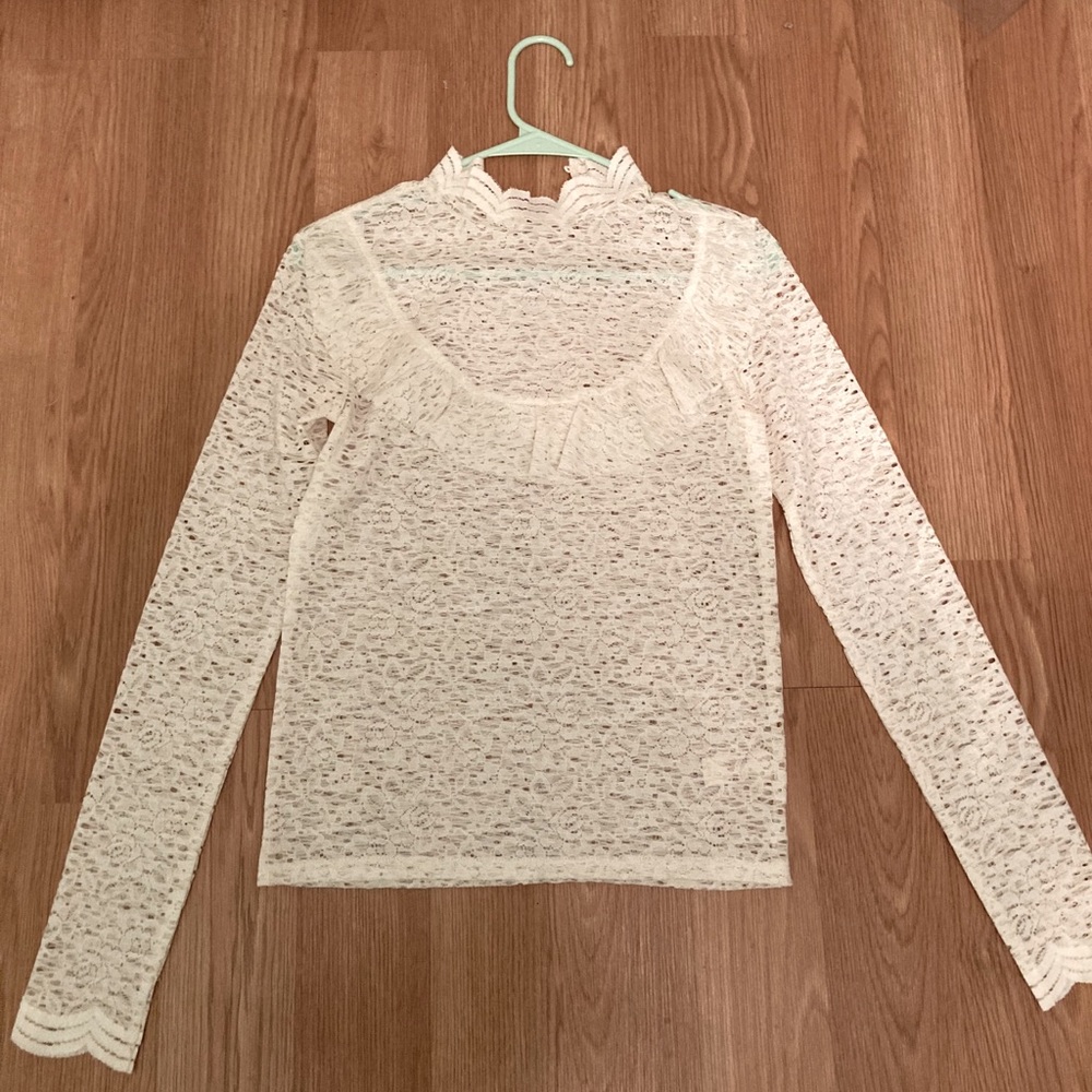 White Lace Bouse